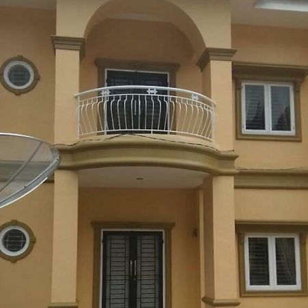Villa Brastagi Resort Jalan Mimpin Tua Blok C No. 41 Berastagi Eksteriør billede