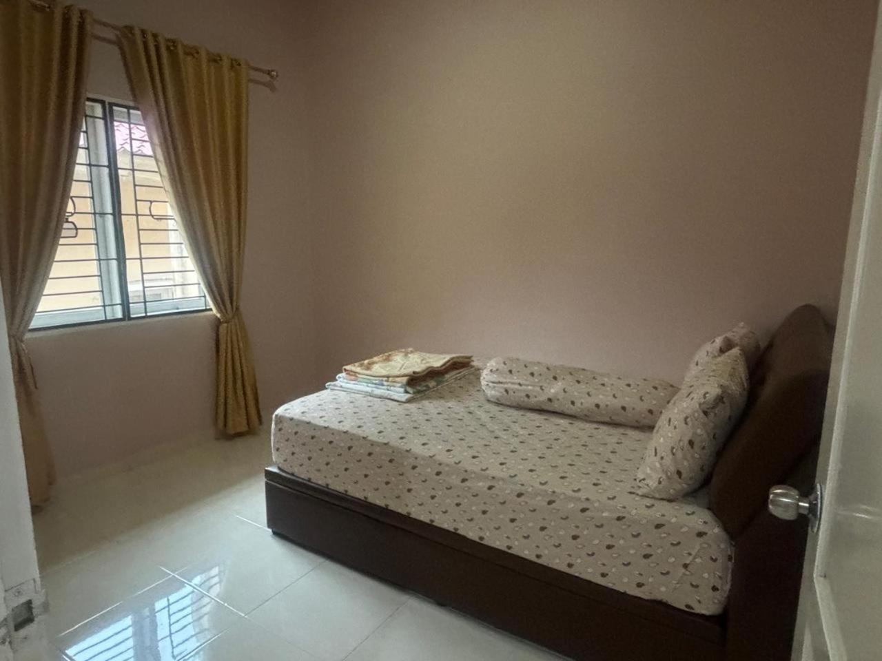Villa Brastagi Resort Jalan Mimpin Tua Blok C No. 41 Berastagi Eksteriør billede